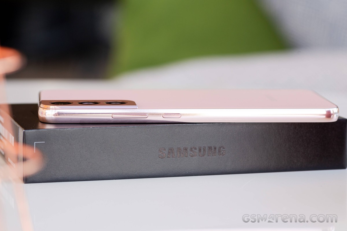 Armor Aluminum on the side, Gorilla Glass Victus+ on the front and back