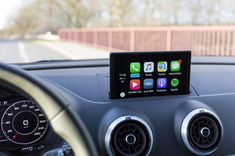 Some users will be able to pay for gas using CarPlay with iOS 16
-Techweu