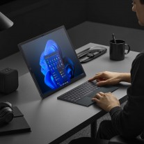 Asus Zenbook 17 Fold OLED