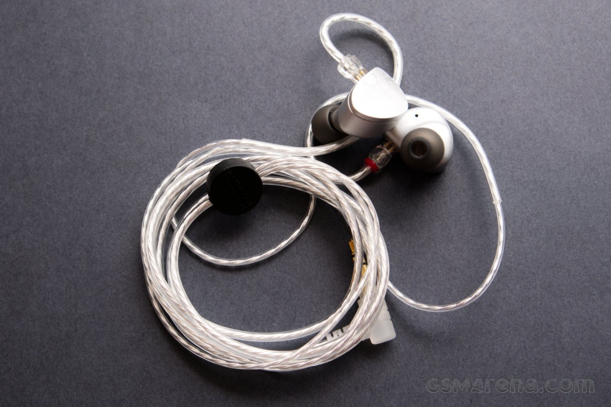 Moondrop Aria vs Snow Edition comparison