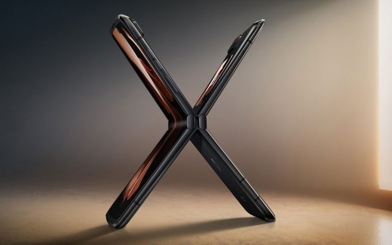 Newly leaked images of the Motorola Razr 2022 suggest release to Western markets is imminent
-Techweu