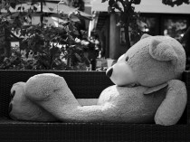 Black & white camera samples from the Xiaomi 12S Ultra concept device (12MP)